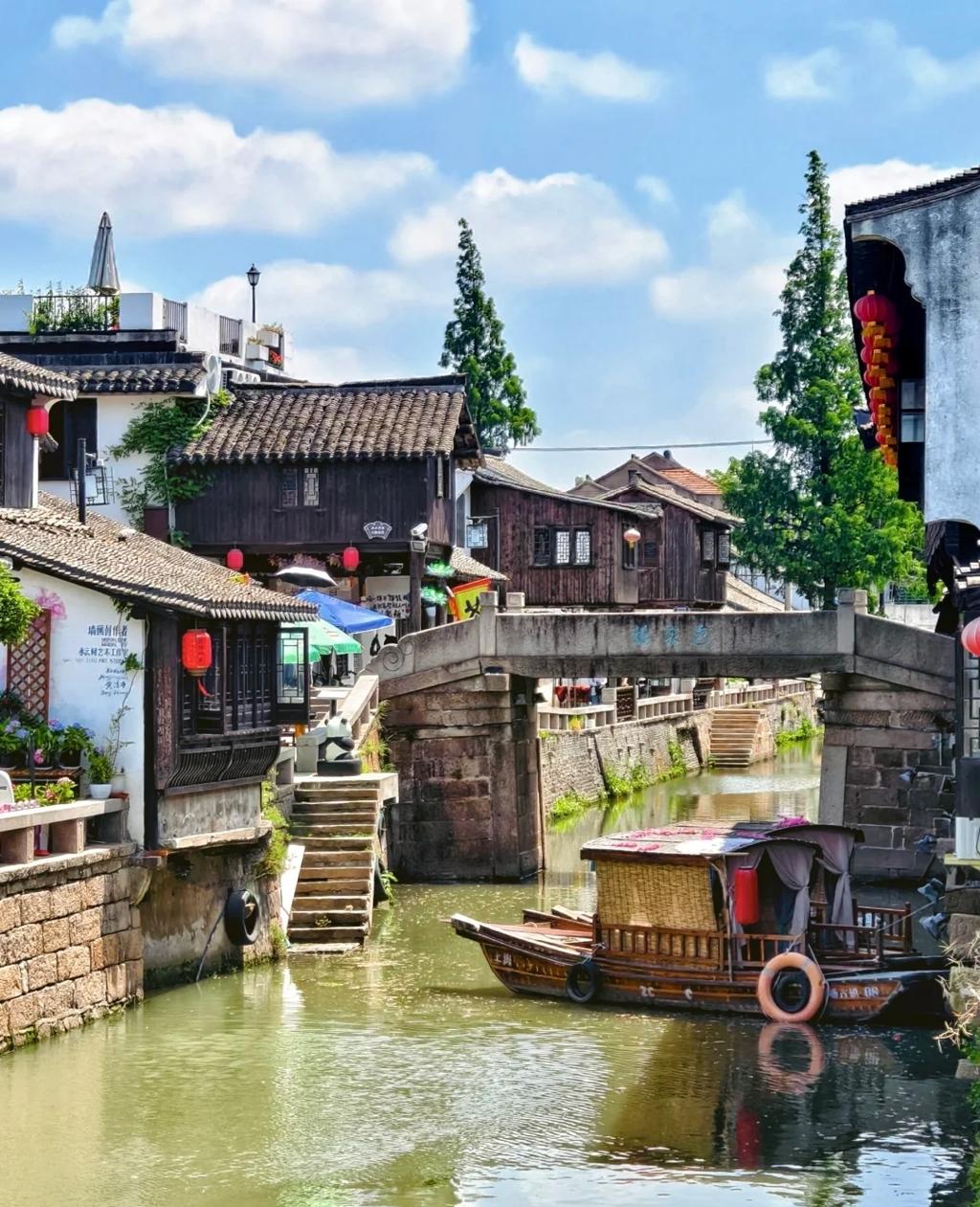 Xinchang Ancient Town China landscape real photograph